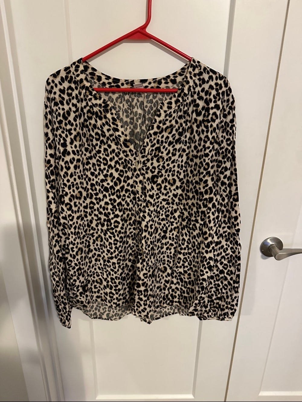Old Navy Leopard Print V-Neck Blouse